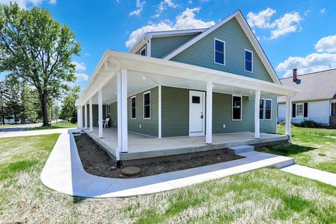 107 E South St, Arcadia, IN 46030