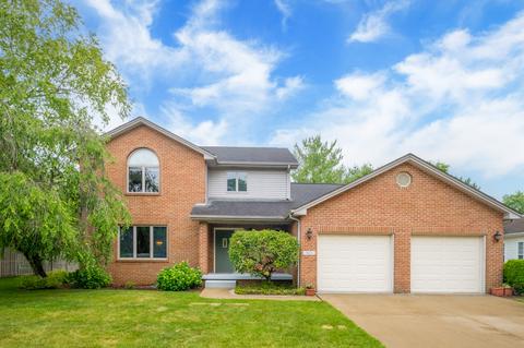 903 Hummingbird Ln, Columbus, IN 47203