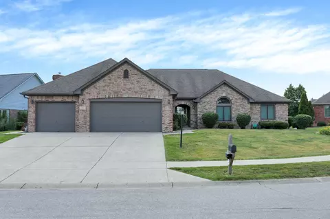 4225 Moss Ridge Ct, Indianapolis, IN 46237