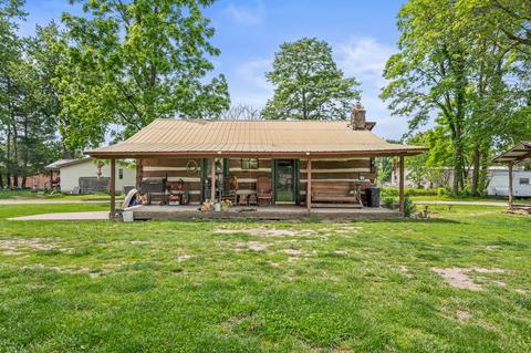 3178 W Water St, Vallonia, IN 47281