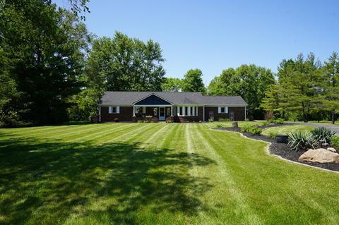 2658 S Sunrise Dr, New Palestine, IN 46163