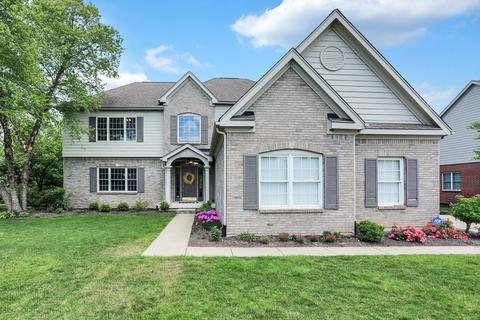 8924 Winterberry Ct, Zionsville, IN 46077