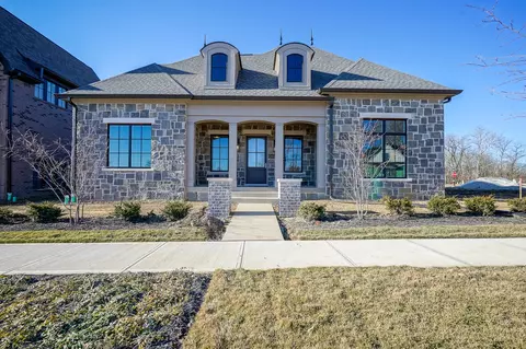 587 Exmoor Dr, Carmel, IN 46032