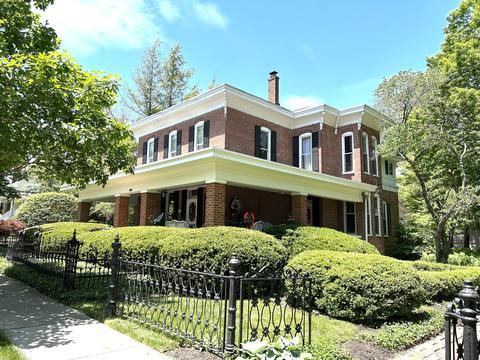 480 W Cedar St, Zionsville, IN 46077