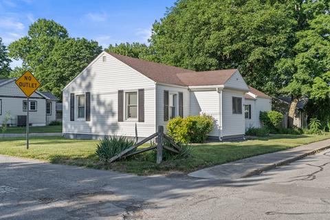498 W Clinton St, Danville, IN 46122