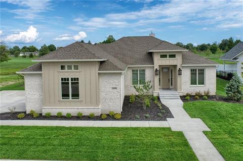 855 Meadowbrook Ln, Franklin, IN 46131