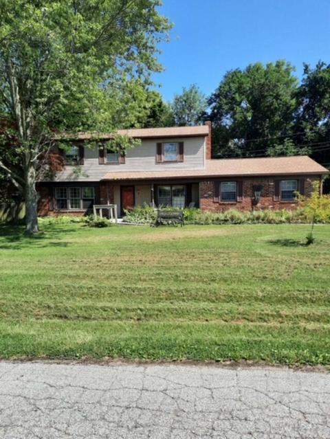 38 E Brookside Dr, Terre Haute, IN 47802