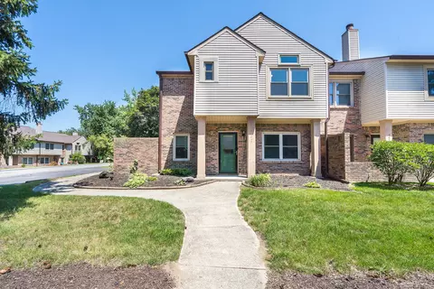 9525 Maple Way, Indianapolis, IN 46268