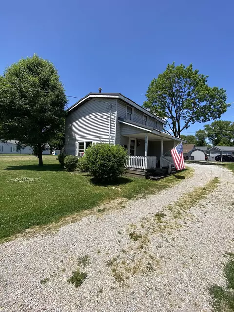 610 E 7th St, Rushville, IN 46173