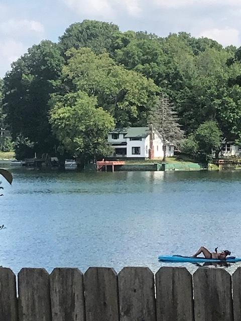 112 Lake Hart, Mooresville, IN 46158