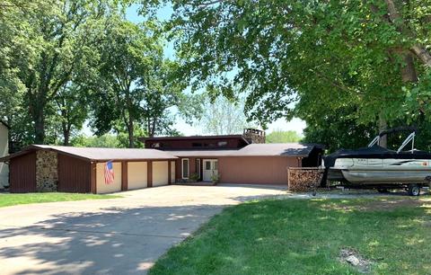 16451 E Lake Shore Dr N, Hope, IN 47246