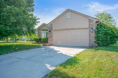 6735 Sparrowood Dr, Indianapolis, IN 46236