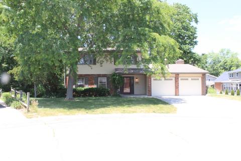 4332 Kennedy Ct, Columbus, IN 47203