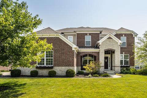 8998 Windpointe Pass, Zionsville, IN 46077