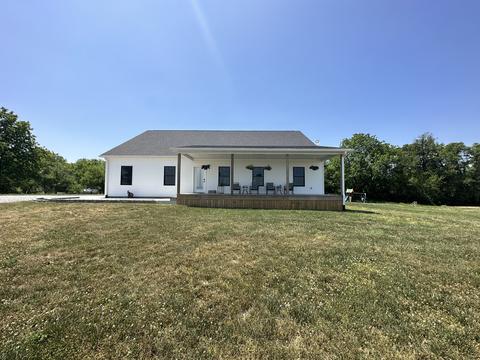 1220 N Crowder Rd, Covington, IN 47932 photo 2
