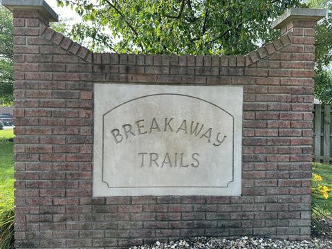 3797 Pawnee Trl, Columbus, IN 47203