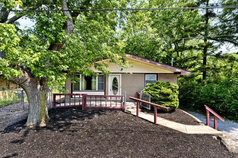 104 Cook St, Alexandria, IN 46001