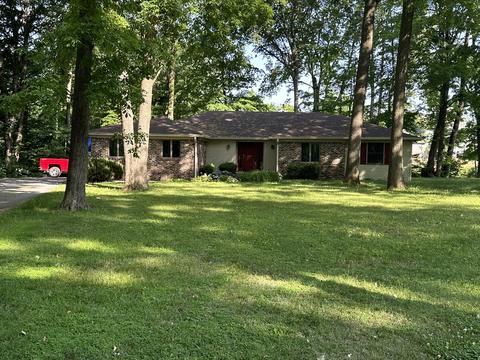 361 N Woodland Heights Dr, Crawfordsville, IN 47933