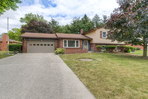 715 Chapel Hill West Dr, Indianapolis, IN 46214