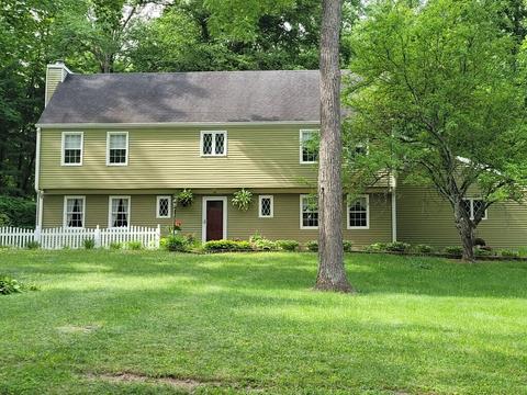 107 Tara Ln, New Castle, IN 47362