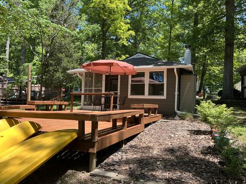 833 W Lakeview Dr, Nineveh, IN 46164