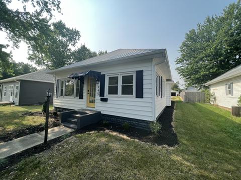 945 Elm St, Clinton, IN 47842