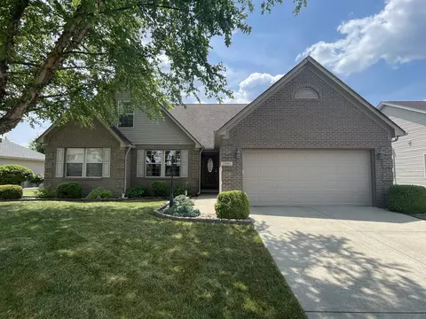 2940 Cross Creek Dr, Columbus, IN 47201
