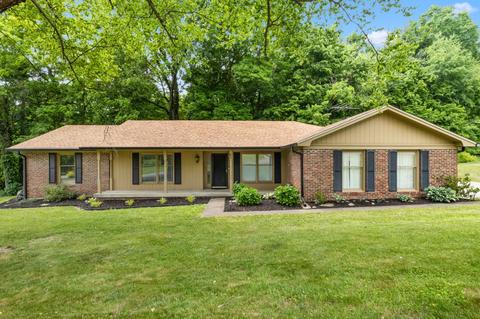60 Hillview Dr, Martinsville, IN 46151