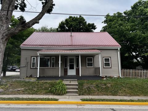 611 Howard St, Greencastle, IN 46135