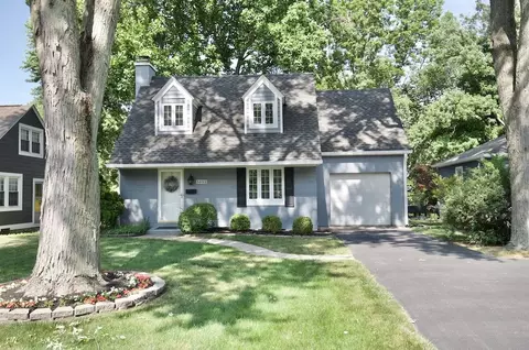 5852 Kingsley Dr, Indianapolis, IN 46220
