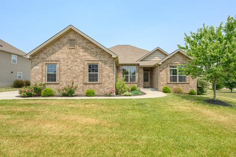 6988 Stoney Ridge Dr, Columbus, IN 47201