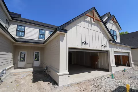 17431 Fetzer Ct, Westfield, IN 46062