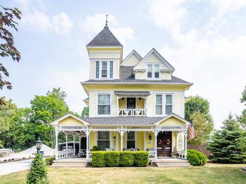 307 E Franklin St, Greencastle, IN 46135