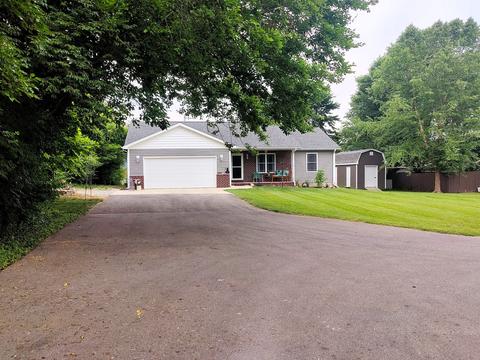 198 S Westwood Dr, Westport, IN 47283