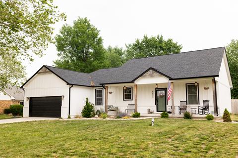 4833 Wanamaker Dr, Indianapolis, IN 46239