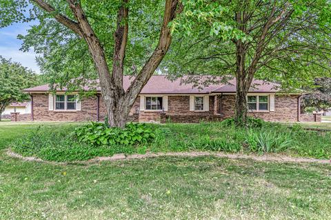 301 Woodland East Dr, Greenfield, IN 46140