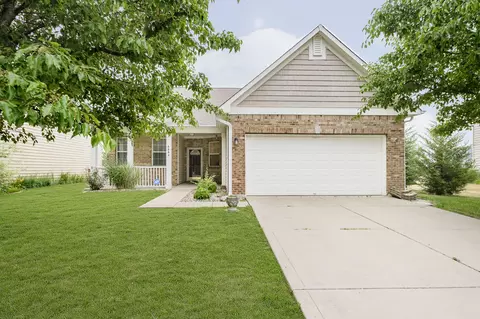 9604 Lomax Dr, Avon, IN 46123