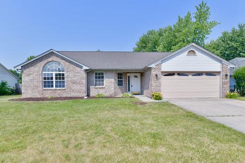 984 Saint Charles Pl, Greenwood, IN 46143