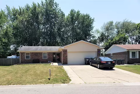 101 Nancy Ln, Greenwood, IN 46142