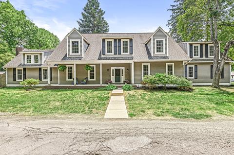 8015 Englewood Rd, Indianapolis, IN 46240