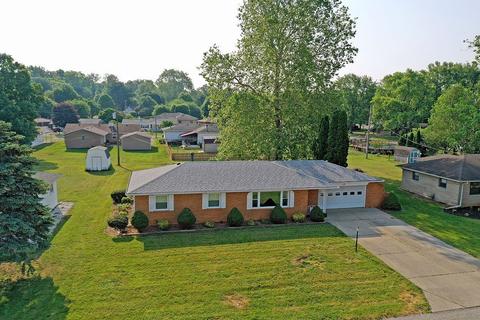 1630 Cedar Dr, New Castle, IN 47362