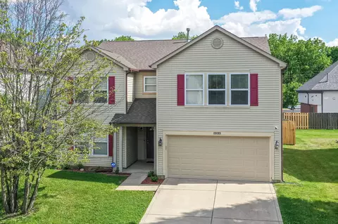 12135 Brushfield Ln, Fishers, IN 46037