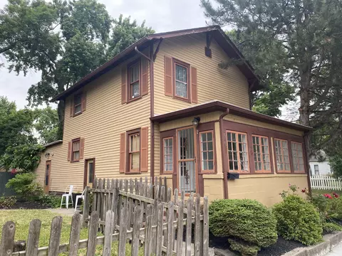 1040 Plum St, Noblesville, IN 46060