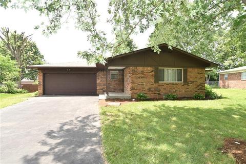 910 Hopkins Rd, Cumberland, IN 46229