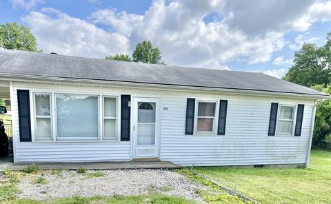 130 E Mulberry St, Hartsville, IN 47244