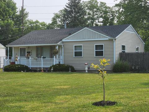 143 Rose Ln, Greenwood, IN 46143