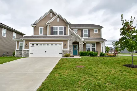 10533 Stableview Dr, Fortville, IN 46040