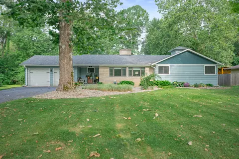 8804 Manderley Dr, Indianapolis, IN 46240
