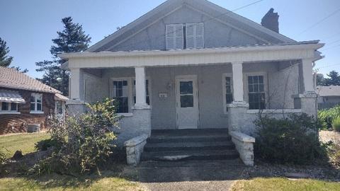 1639 N 9th St, Clinton, IN 47842