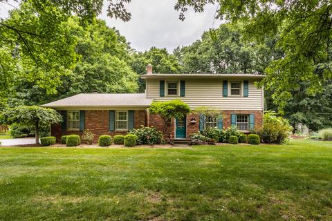 8646 Kensington Dr, Noblesville, IN 46060